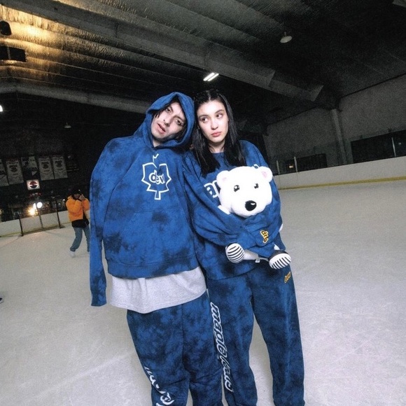 Drew House x Maple Leafs tie dye crew neck. Perfect condition - Picture 2 of 7